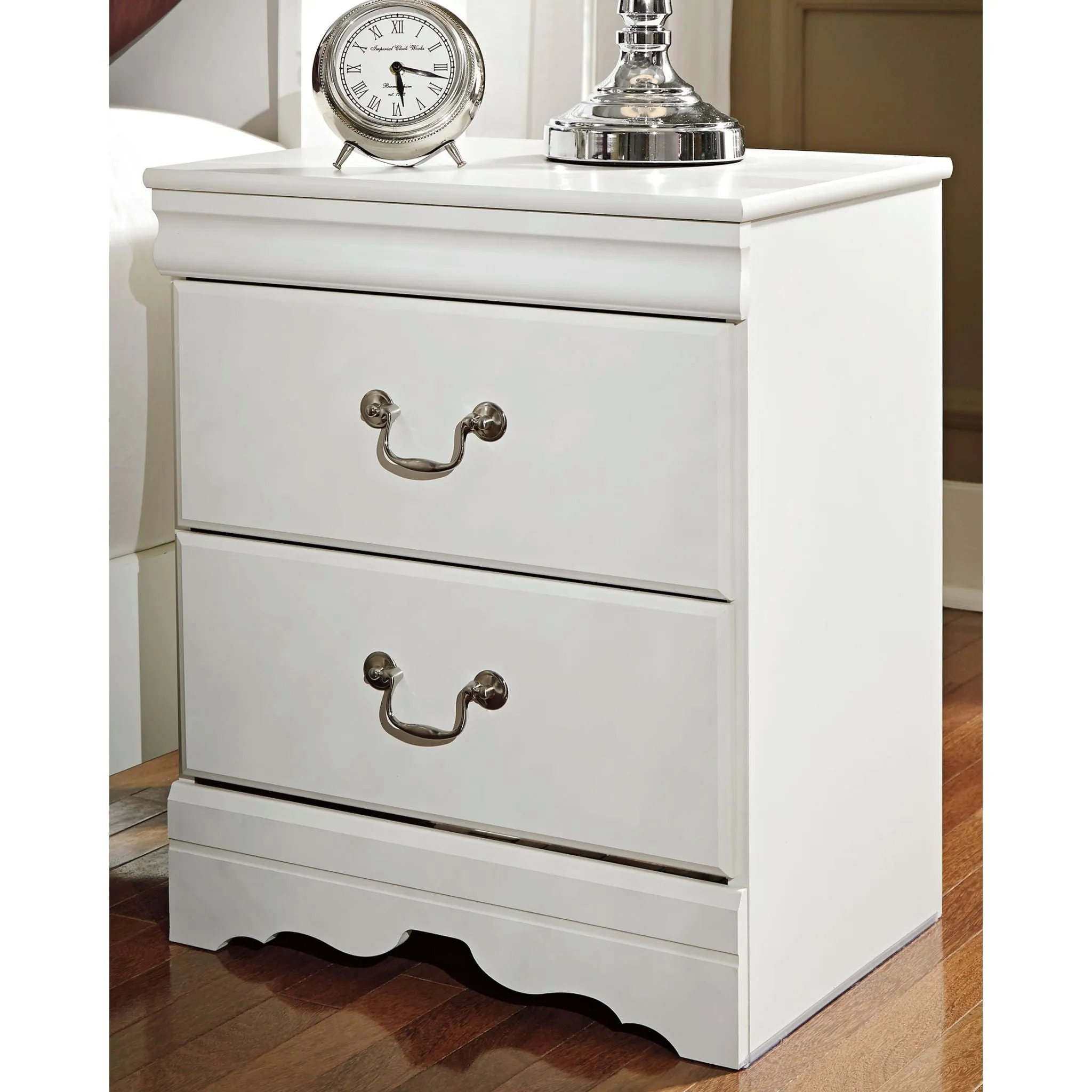 Anarasia Nightstand