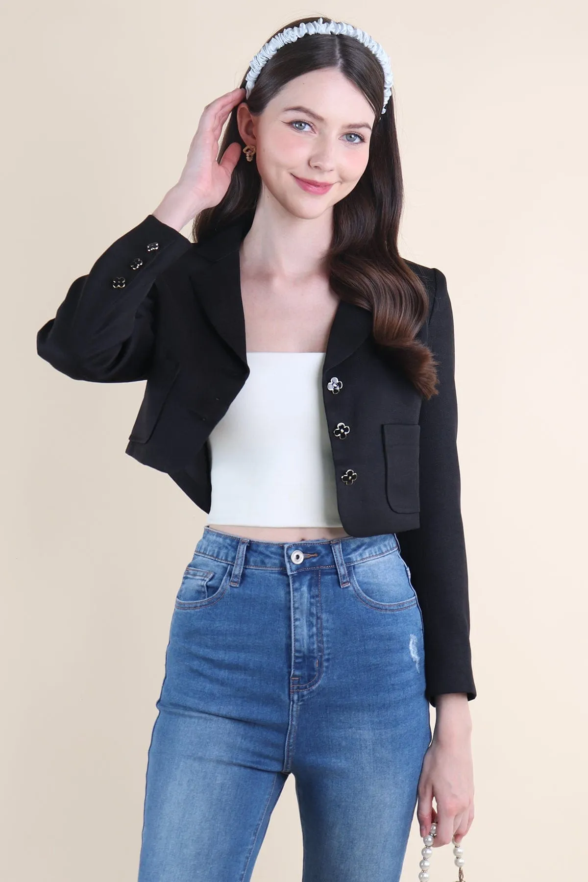 CARINNE CROPPED BLAZER IN BLACK