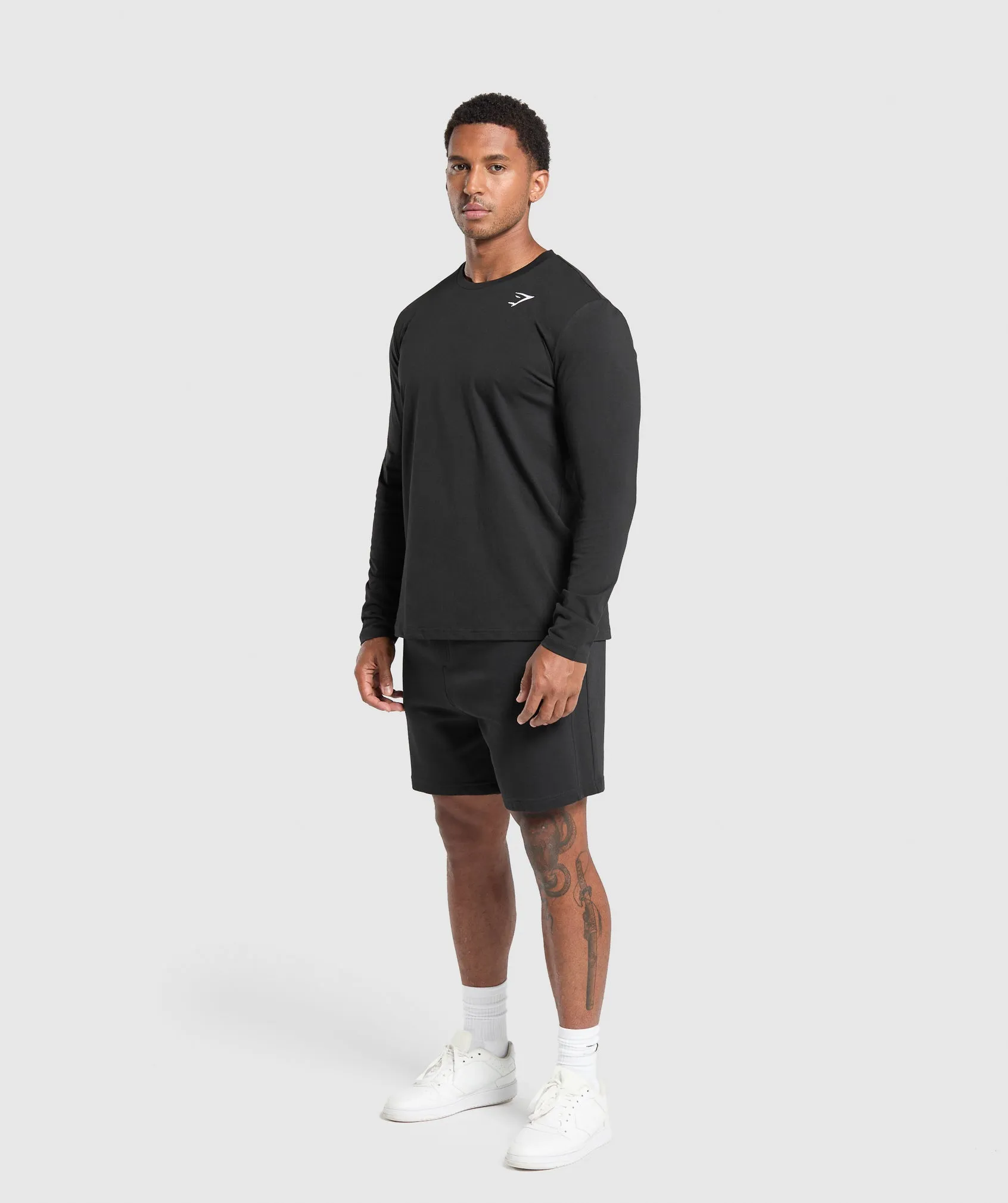 Gymshark Crest Long Sleeve T-Shirt - Black