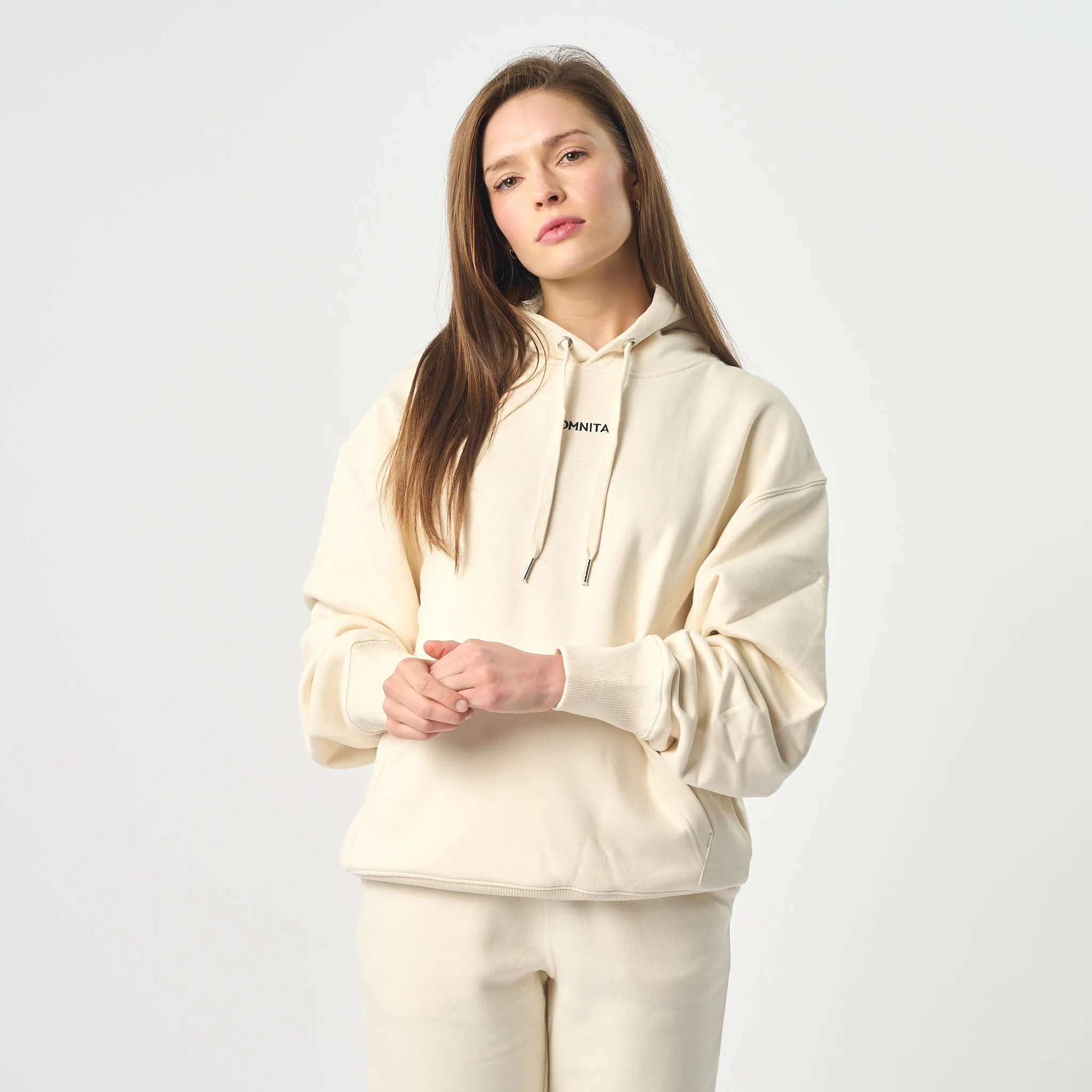 Omnitau Women's Oversized Organic Cotton Hoodie - Cream