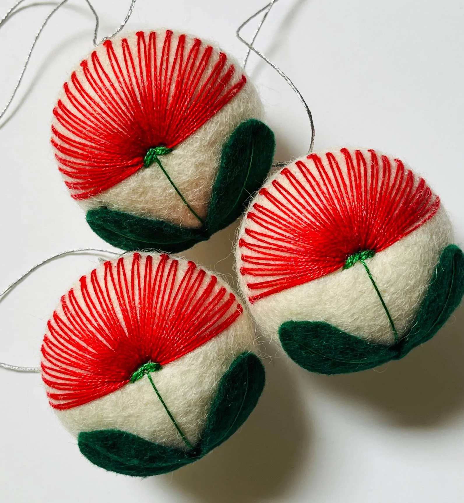 Pohutukawa Felt Bauble 5cm