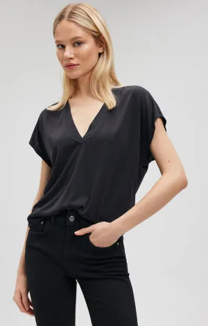 V-NECK SHIRT IN BLACK